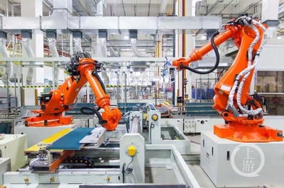 制造業(yè)高質(zhì)量發(fā)展進(jìn)行時(shí) | 海爾“智能+5G”互聯(lián)工廠 重慶樣本驅(qū)動產(chǎn)業(yè)變革，實(shí)現(xiàn)用工下降30%、產(chǎn)能提升125%